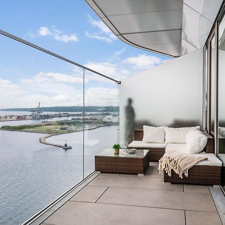 Endless Ocean Views With Private Balcony Daire Århus Dış mekan fotoğraf