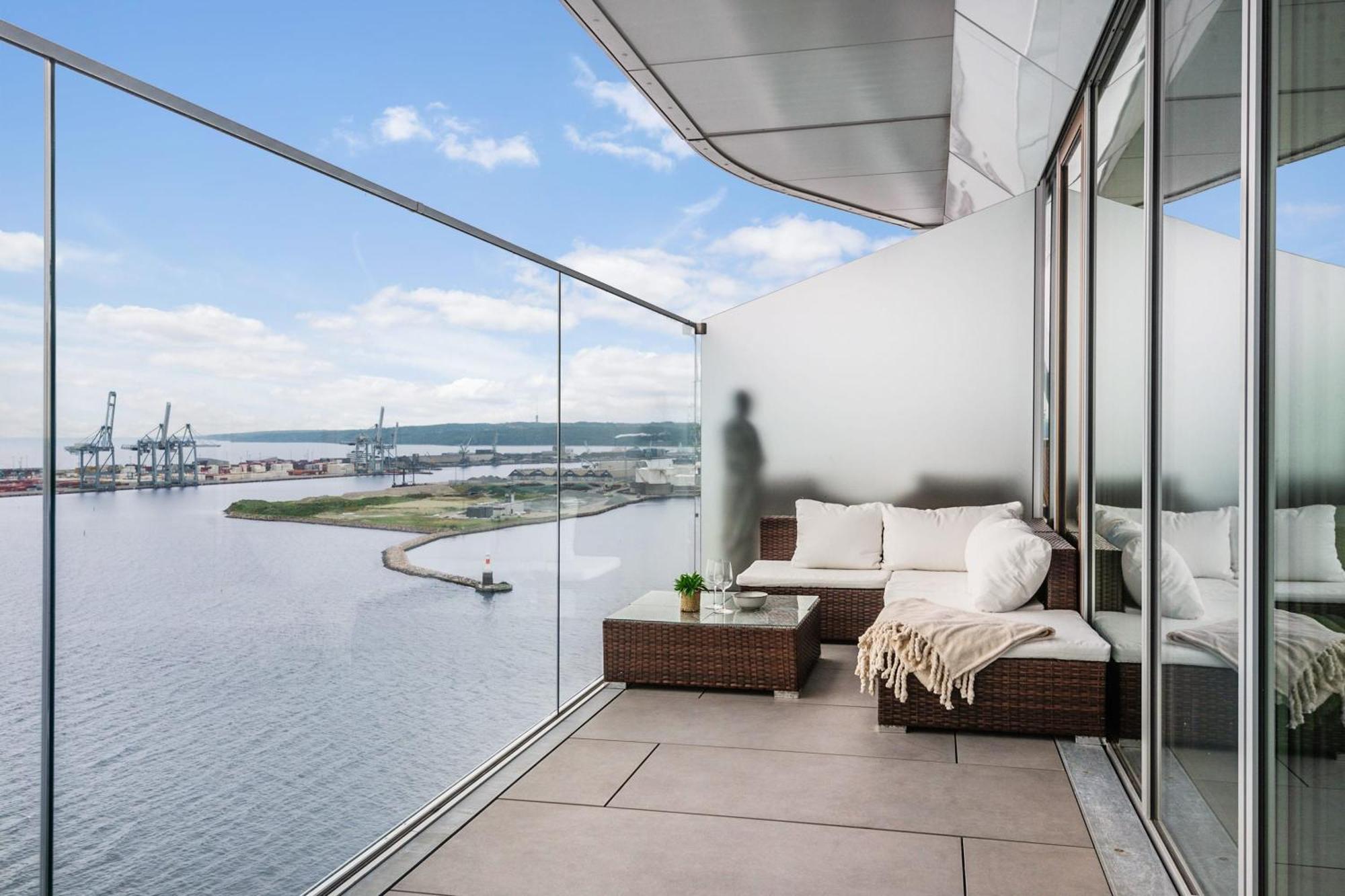 Endless Ocean Views With Private Balcony Daire Århus Dış mekan fotoğraf